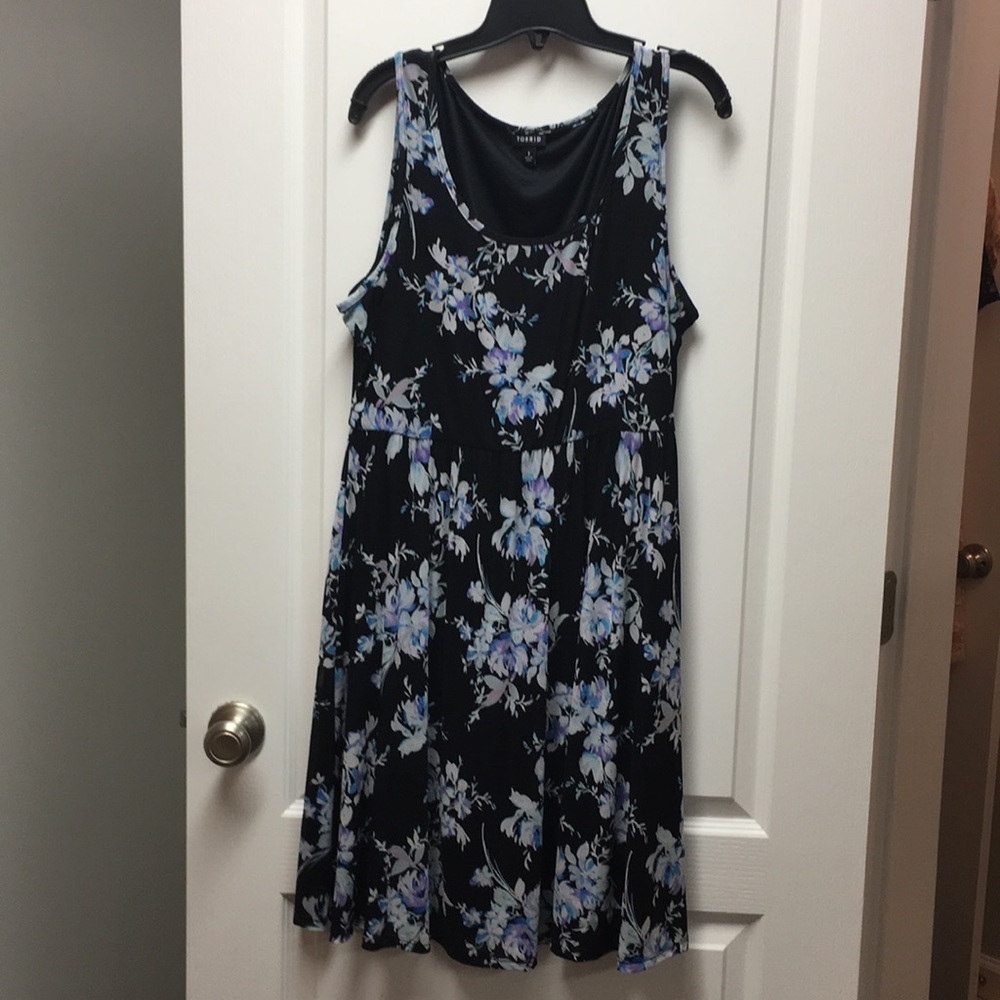 Torrid size 1 short, black, sleeveless dress